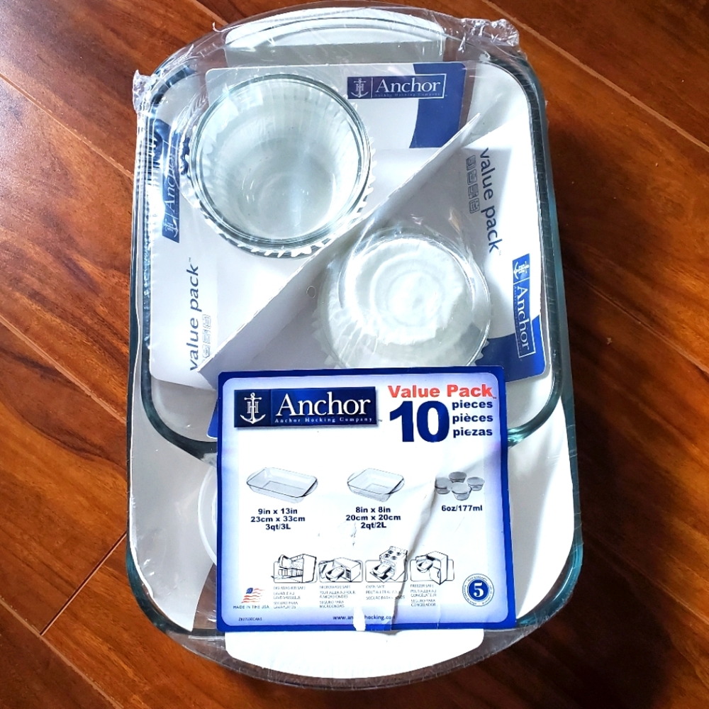 NIB Anchor Hocking 10 Piece Glass Bakeware Set
